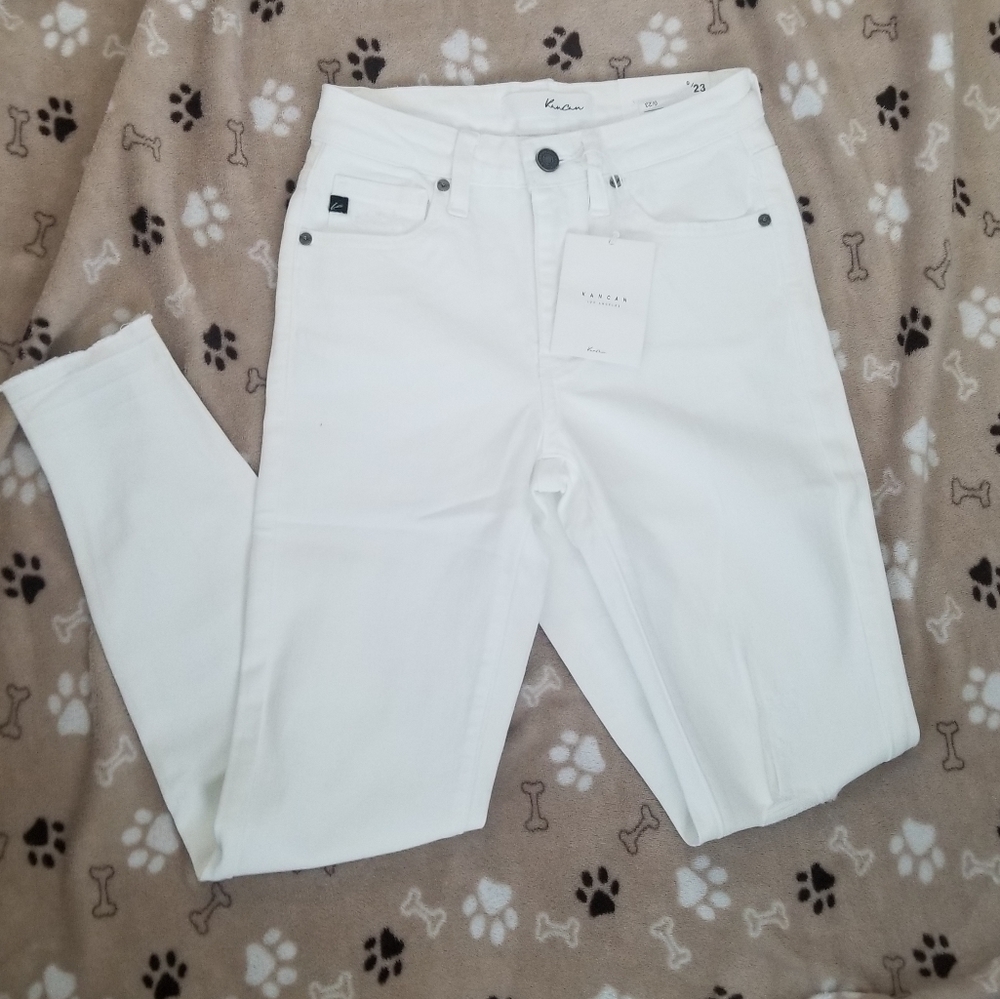NWT KanCan Women’s White Stretch Skinny Jeans Distressed with Fraged Hem